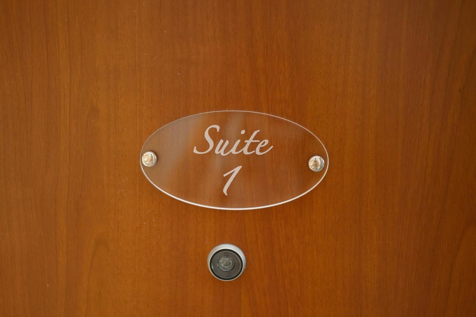 Romano'S Luxury Stay B&B Бари Номер фото