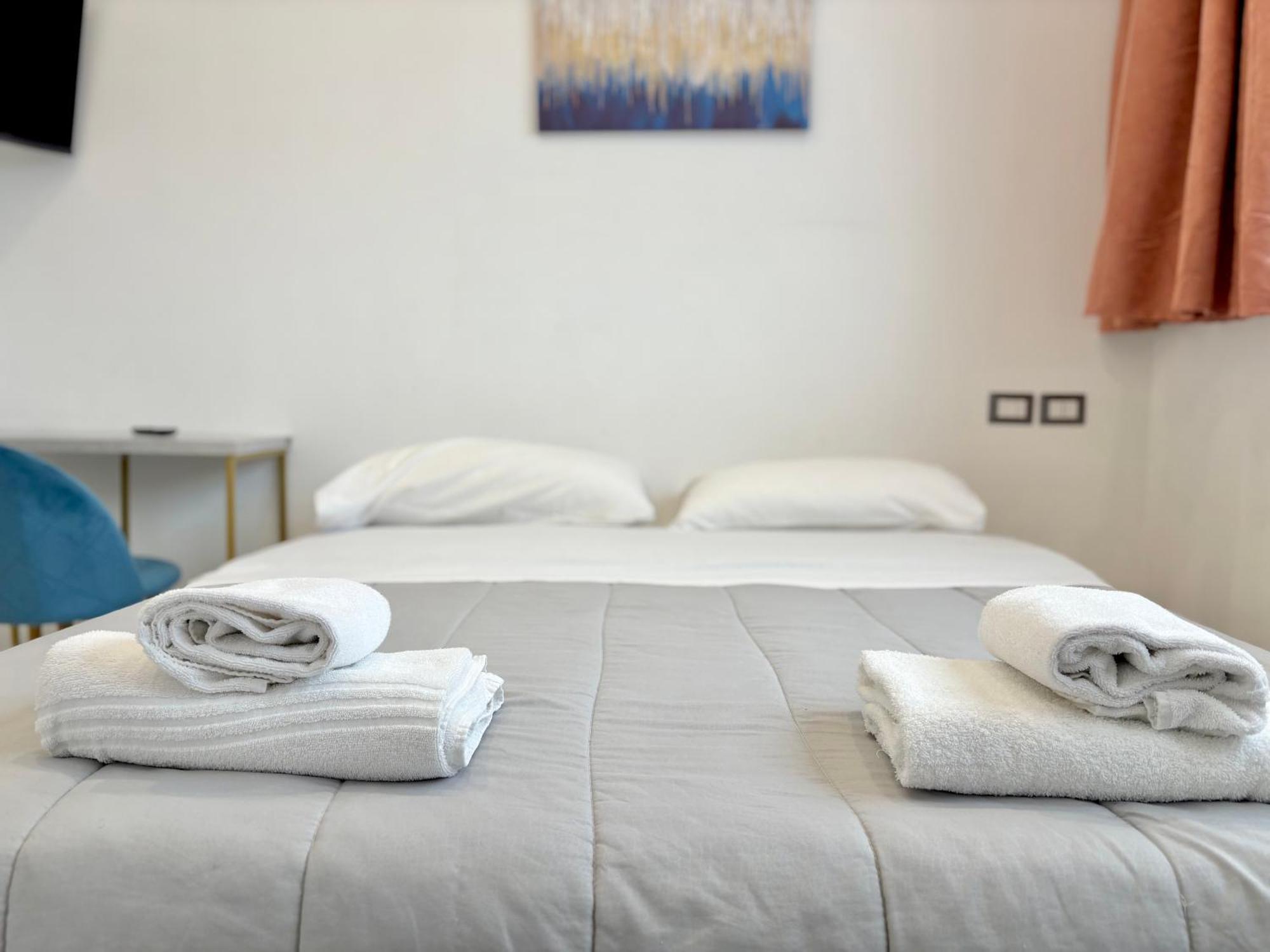 Romano'S Luxury Stay B&B Бари Экстерьер фото