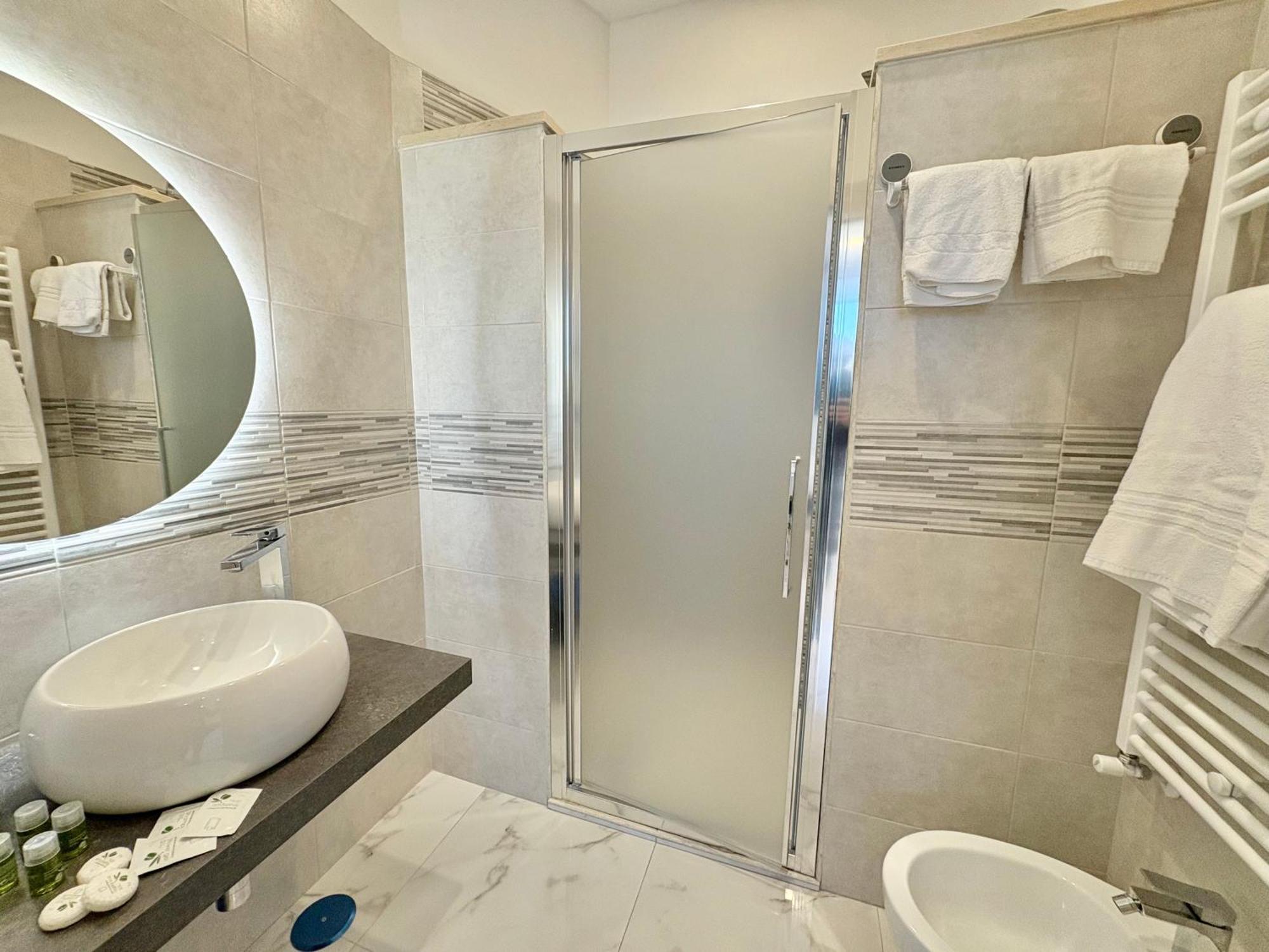 Romano'S Luxury Stay B&B Бари Экстерьер фото